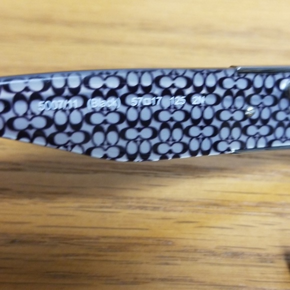 Sunglasses - Picture 4 of 5